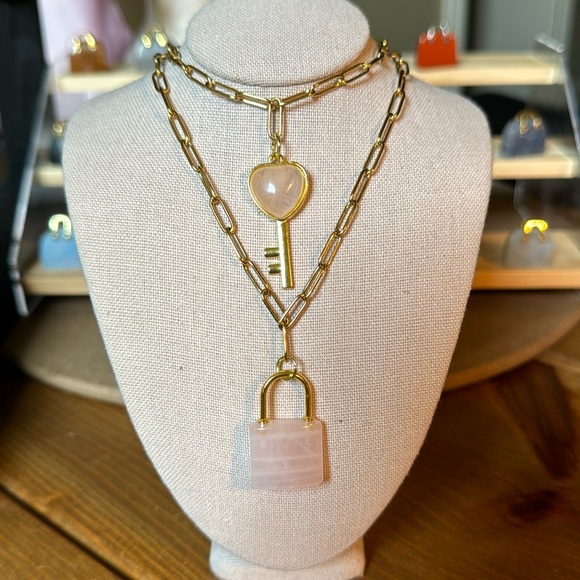 Banded Rose Quartz Stone Crystal Lock & Key Necklace - Picture 4 of 6
